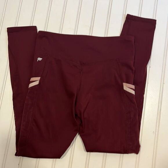 Fabletics motion 365 maroon mid rise cropped leggings - Picture 6 of 7